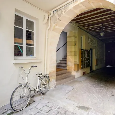 Cosy Nest In The Marais By Guestready *